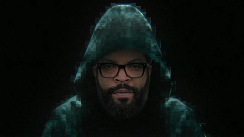 Will Radford wears a cloak and a hook for some reason in War of the Worlds (2025)