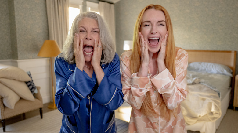 Jamie Lee Curtis as Tess and Lindsay Lohan as Anna screaming side by side in Freakier Friday