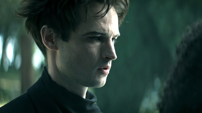 Dream looking at Wanda's grave in The Sandman