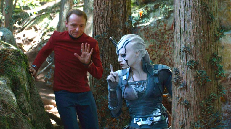 Scotty and Jayla walking through the woods in Star Trek Beyond