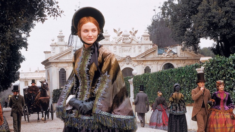 Jenny Everdeane walks through the streets of old New York in Gangs of New York